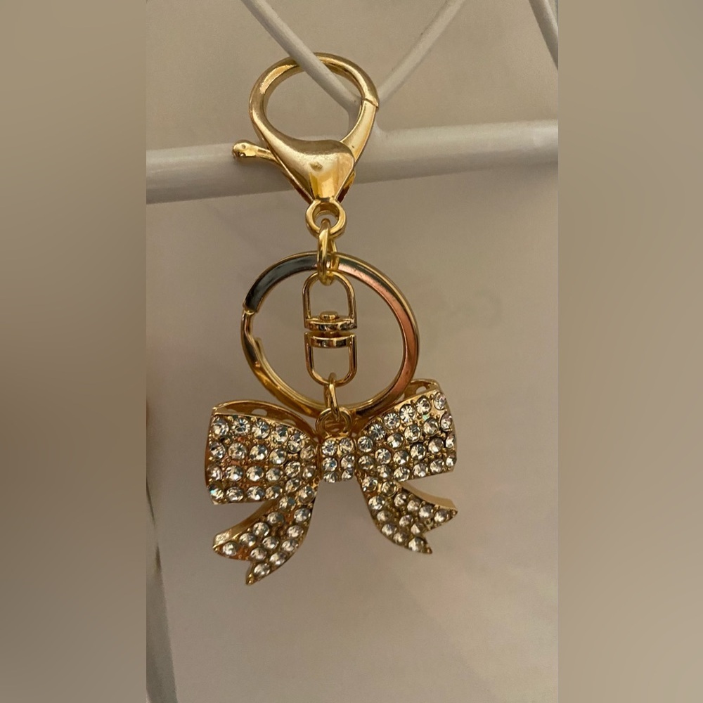 Gold Bow purse keychain with faux diamonds - Picture 4 of 4